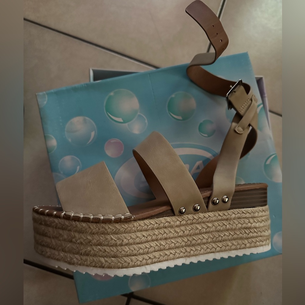 Soda women sandals